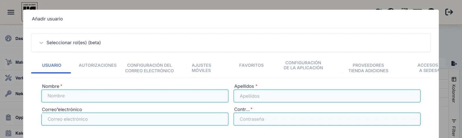 El diálogo Añadir usuario con los campos nombre, apellidos, correo y contraseña