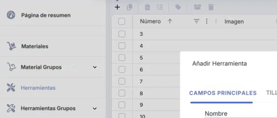 La lista de herramientas de la aplicación web con el botón más